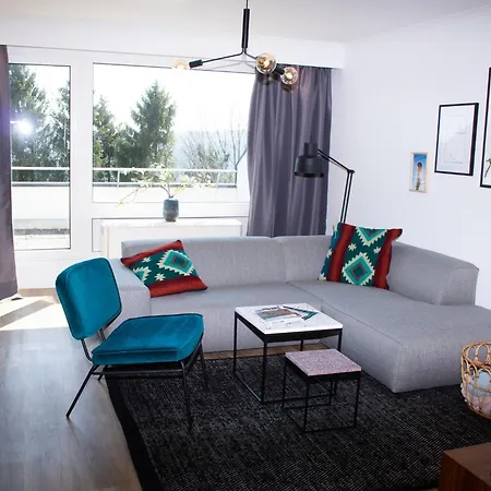 Modern In With Swimming Pool Apartment *